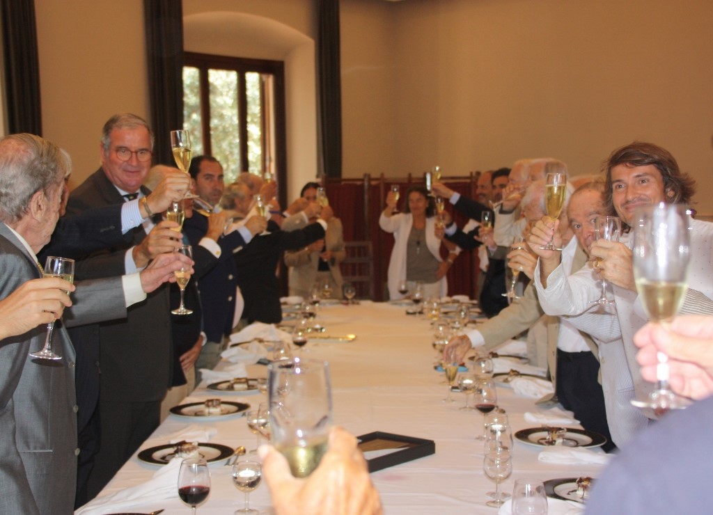 Brindis por el 45º aniversario de la Penya Paquets Brindis por el 45º aniversario de la Penya Paquets