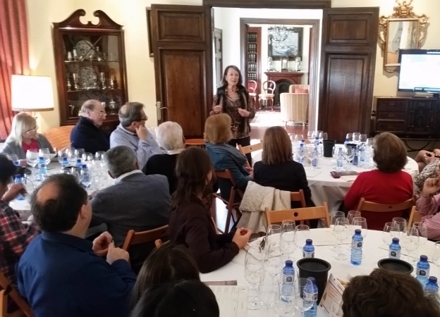 Gran experiencia en la cata de vinos en la casa de Torres Gran experiencia en la cata de vinos en la casa de Torres