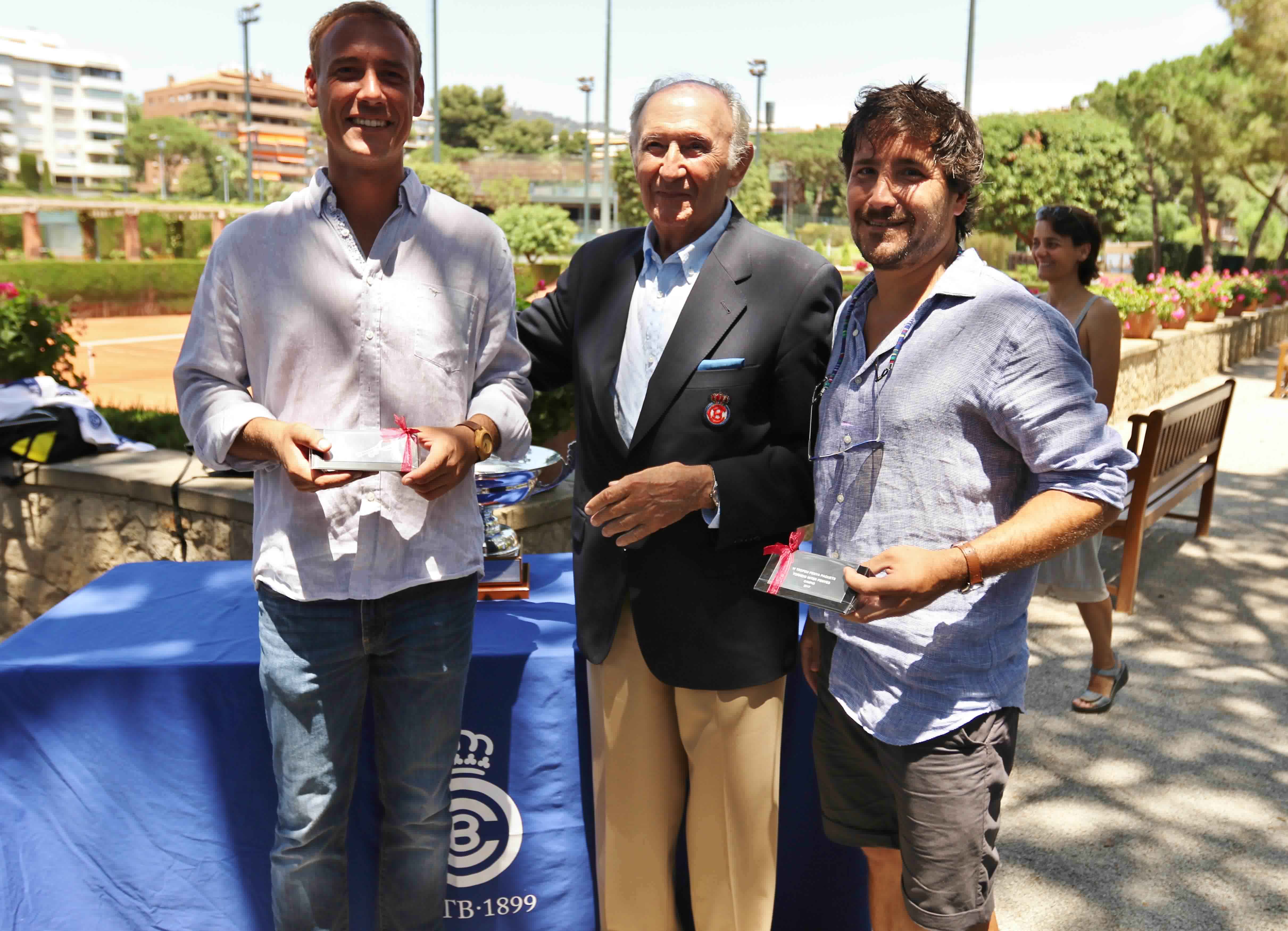 La peña Graphene se lleva el VII Torneo Inter Peñas – Trofeo Penya Paquets La peña Graphene se lleva el VII Torneo Inter Peñas – Trofeo Penya Paquets