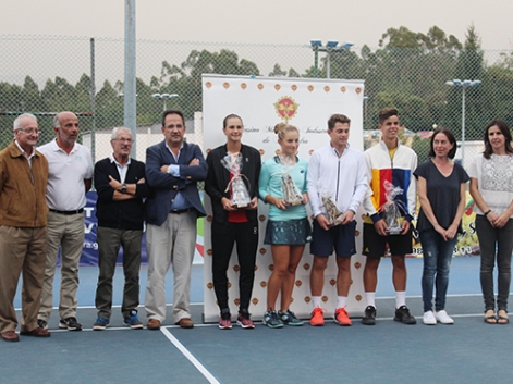 Marta Custic, finalista en el Internacional Júnior de Pontevedra Marta Custic, finalista en el Internacional Júnior de Pontevedra