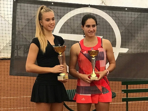 Carlota Martínez logra su tercera final júnior del año Carlota Martínez logra su tercera final júnior del año