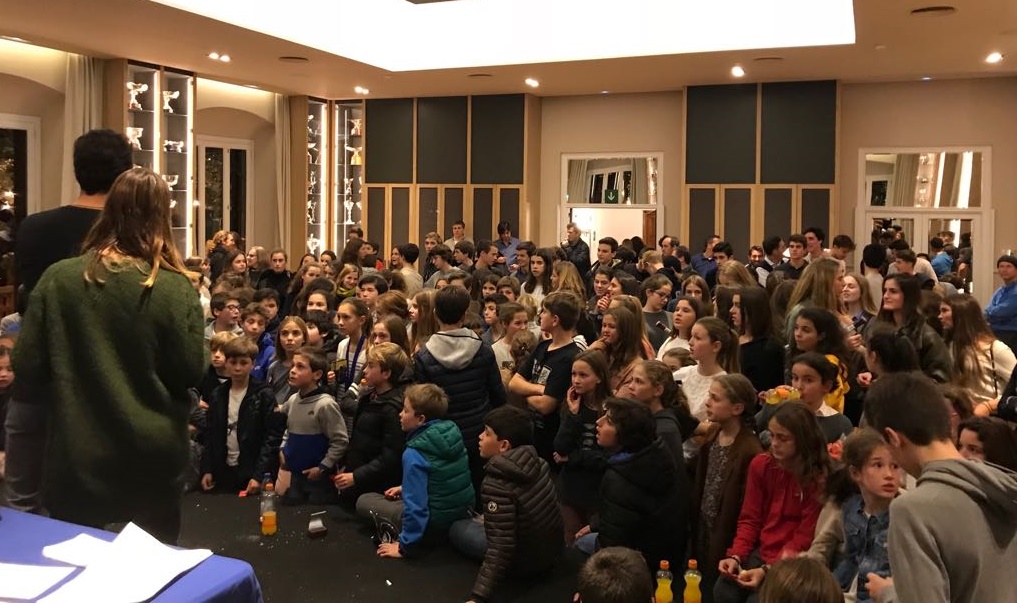 Récord de asistencia en la fiesta juvenil de entrega de trofeos Récord de asistencia en la fiesta juvenil de entrega de trofeos