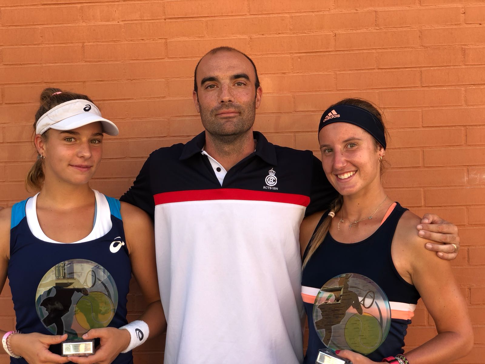 Marina Bassols e Irina Cantos, campeonas en dobles del ITF 15.000$ de Don Benito