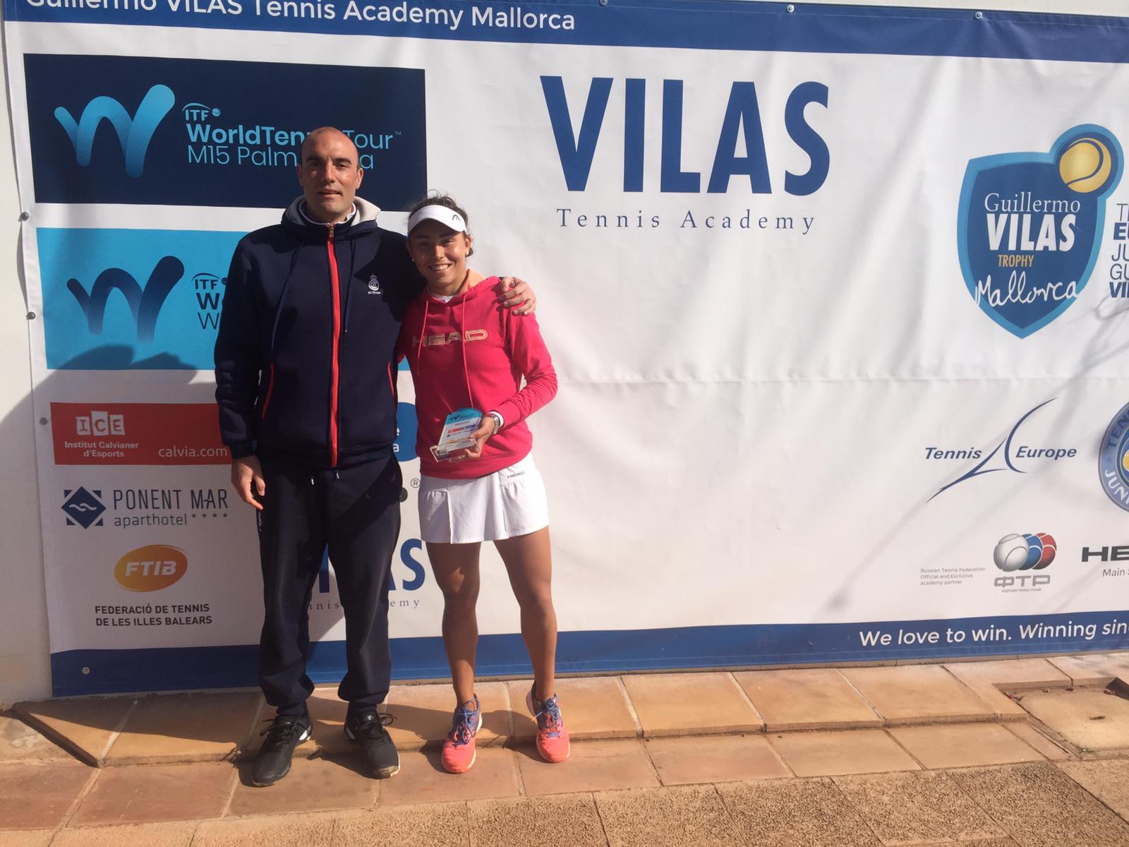 Júlia Payola, campiona de l’ITF World Tennis Tour de Palmanova contra Laura Pigossi Júlia Payola, campiona de l’ITF World Tennis Tour de Palmanova contra Laura Pigossi