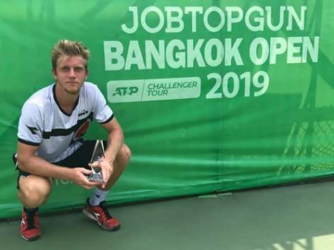 Alex Davidovich, finalista del ATP Challenger de Bangkok Alex Davidovich, finalista del ATP Challenger de Bangkok