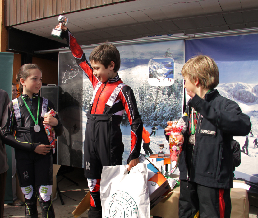 Interclubs de esquí con el Círculo Ecuestre Interclubs de esquí con el Círculo Ecuestre