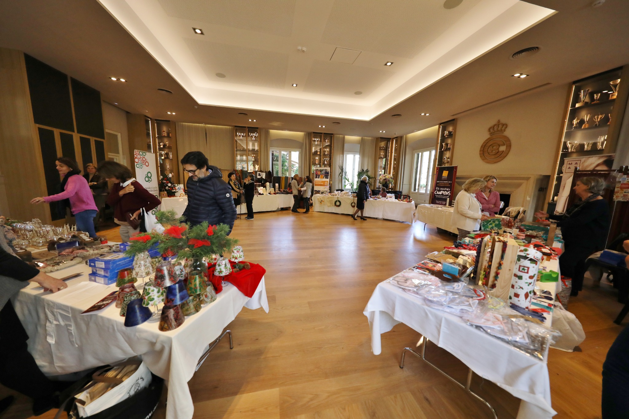 Feria Solidaria de Navidad Feria Solidaria de Navidad