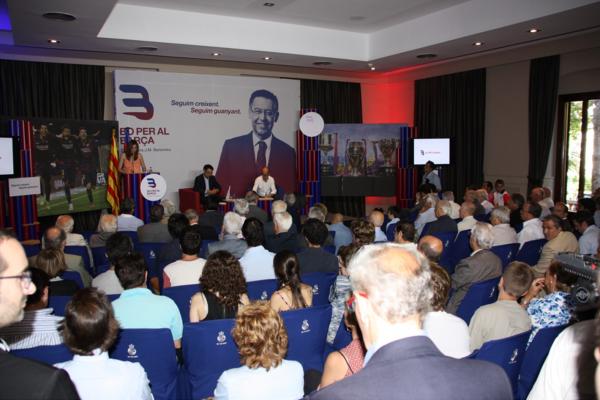 Éxito de participación en la charla de Bartomeu