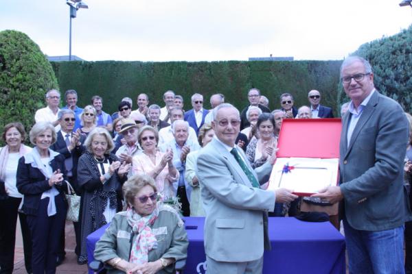 Homenaje a A. Quintana por sus años de capitanía