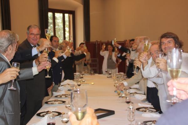 Brindis por el 45º aniversario de la Penya Paquets