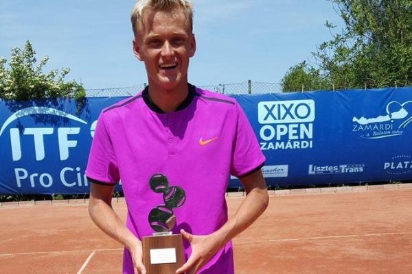 Nicola Kuhn conquista su primer torneo profesional en Hungría