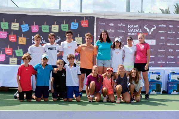 Gran actuación de Naroa Aranzábal y Roger Pascual en el Masters del Rafa Nadal Tour en Manacor