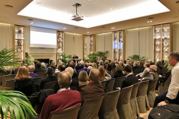 Éxito de asistencia a la conferencia benéfica de José María Gay de Liébana 