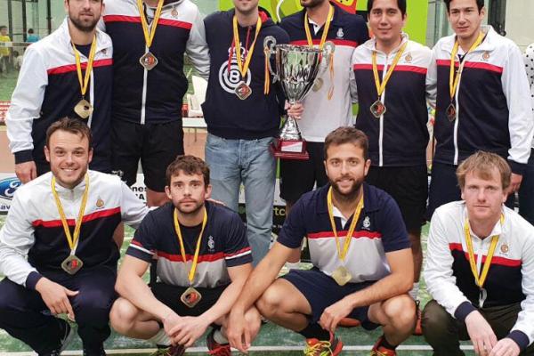 El equipo de pádel del RCTB-1899, campeón de España de 2ª categoría