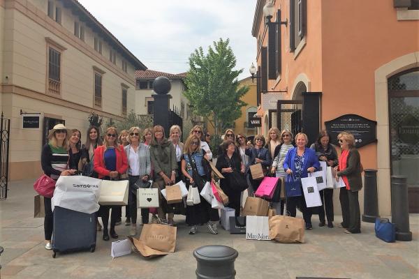 Jornada de talleres, moda y compras en La Roca Village