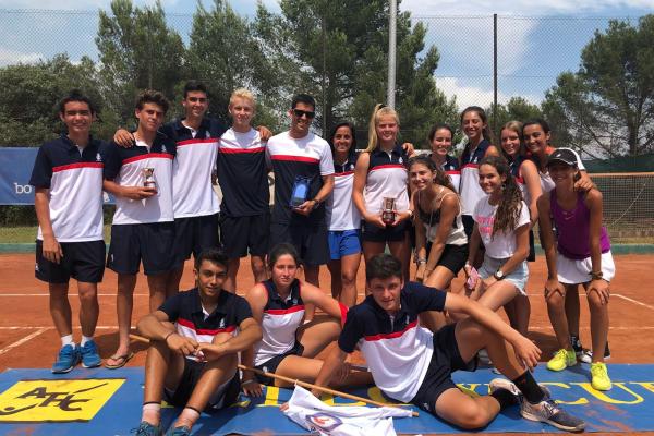 El RCTB-1899 gana el Campeonato de España Cadete femenino y queda finalista del masculino