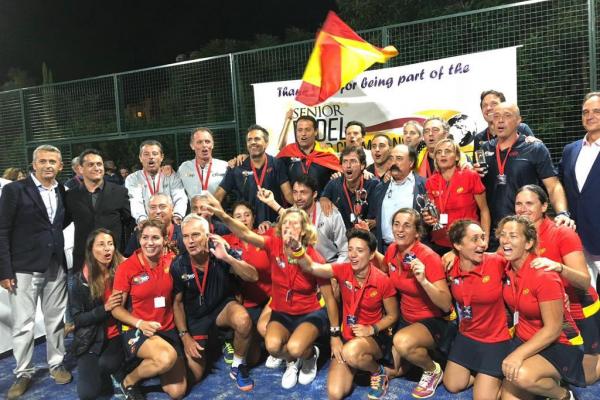 Enric Sanmartí, Marta Cano y Ninoska Souto, campeones del Mundo de Veteranos de pádel