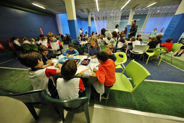 Més de 150 alumnes participen al Concurs de Dibuix de Nadal de l'Escola de Tennis
