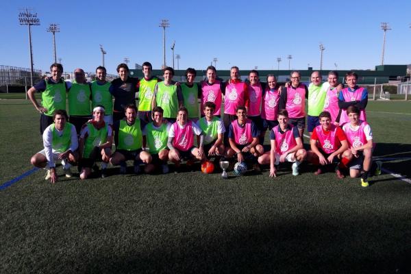 Vine a jugar el partit de futbol XIII Memorial Salvador Vidal a la Ciutat Esportiva del Barça