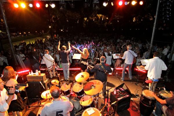 ´Por fin viernes´ ofrece esta noche un concierto a favor de Cáritas