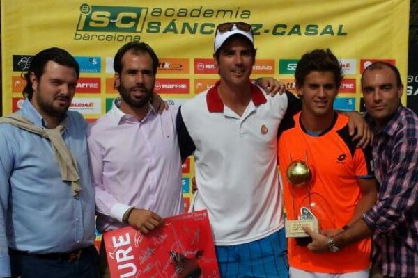Lizariturry gana en la Academia Sánchez-Casal