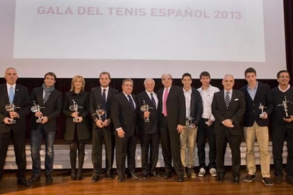 Las fundaciones de Nadal y Robredo, premiadas en la Gala del Tenis Español