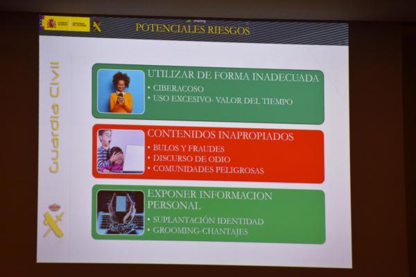 Celebrada una nueva charla para prevenir a los más jóvenes de los peligros de las redes sociales