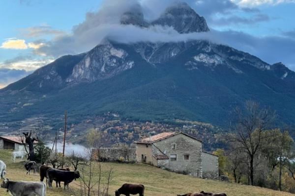 Autor: Àngel Sastre Martínez | Títol obra: Pedraforca amb bufanda | Categoria: Paisatge