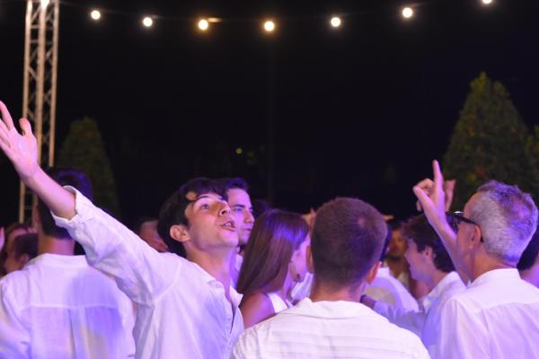 Gran ambiente a ritmo de rumba en la Fiesta de Blanco by Occident  