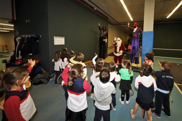 Animació de Nadal amb Pep Callau i els Pepsicolen amb el Pare Noel 