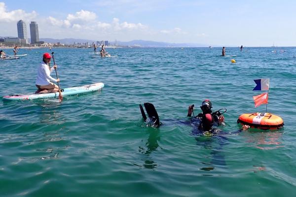 Els nostres socis fan una immersió a la Barceloneta