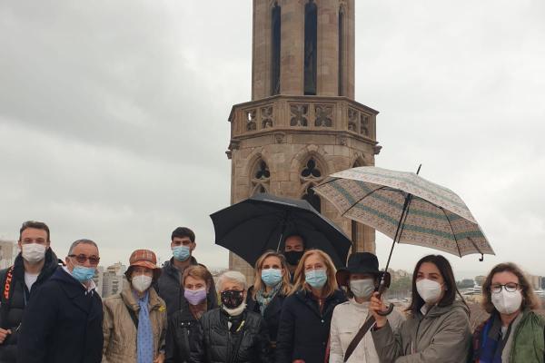 Bon ambient a la sortida a Santa Maria del Mar