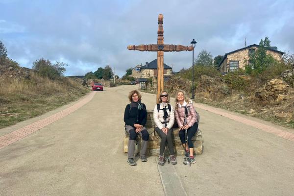 Un grup de socis i sòcies completa un dels trams més durs del Camí de Santiago