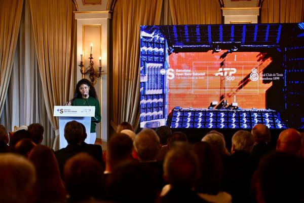 Vivian Mejía, protagonista en la presentació del Trofeu Conde de Godó