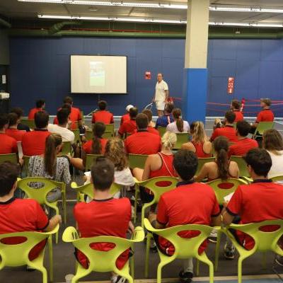 Los técnicos de la Escuela de Tenis completan una semana formativa antes de comenzar el curso