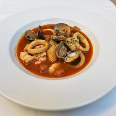 El Restaurante del RCTB-1899 sigue abierto y con sus mejores platos en la mesa