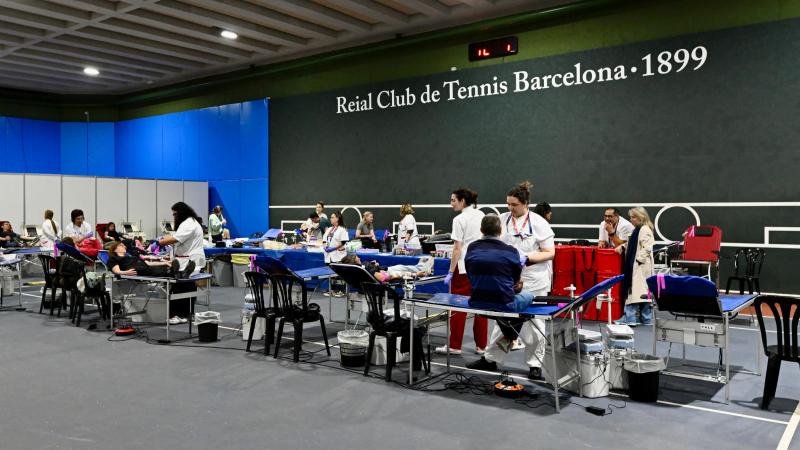 Els socis i sòcies de l'RCTB-1899 responen un any més a la campanya de donació de sang