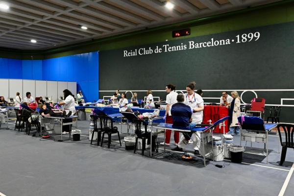 Els socis i sòcies de l'RCTB-1899 responen un any més a la campanya de donació de sang