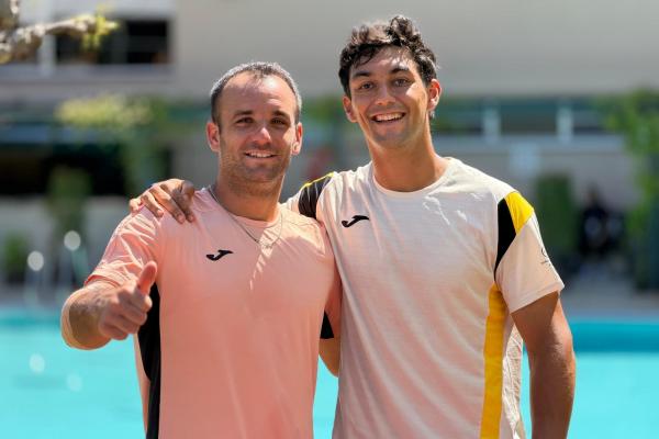 Dani Rincón i Oriol Roca avancen amb pas ferm en el seu debut al Barcelona Open Banc Sabadell